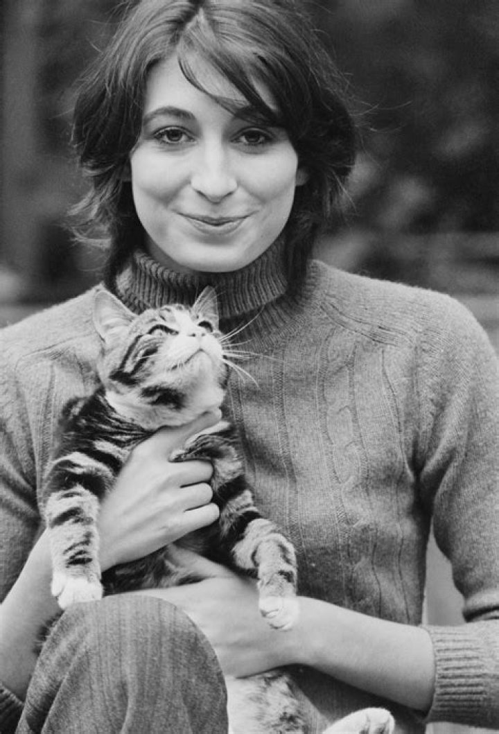 Anjelica Huston Net Worth - Wiki, Age, Weight and Height, Relationships, Family, and More