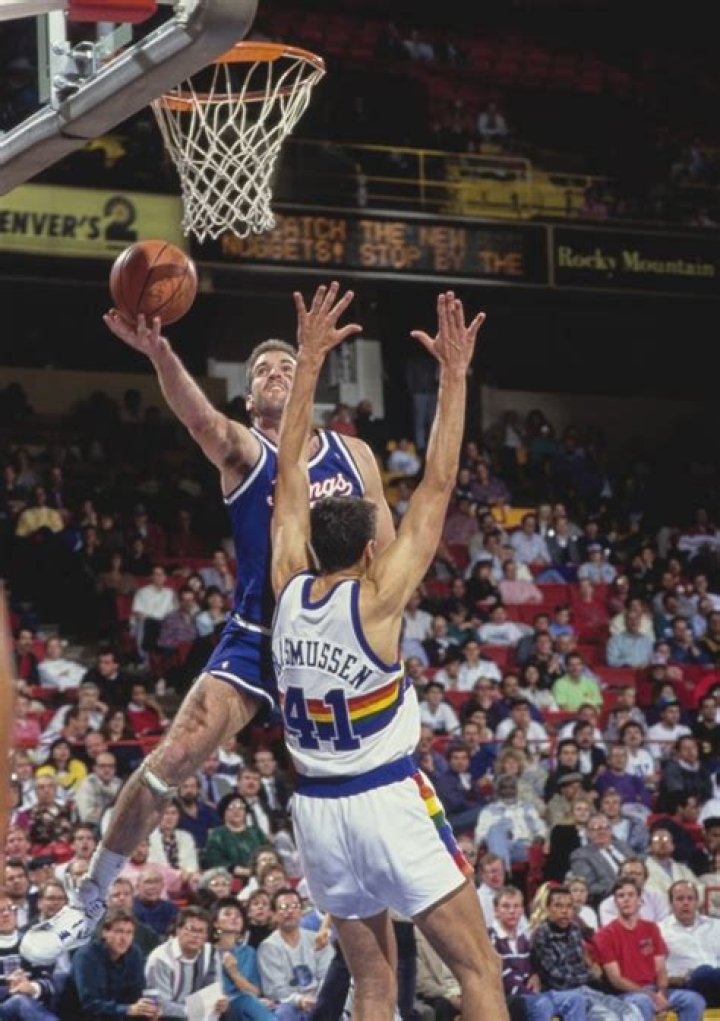 Bill Wennington Net Worth - Wiki, Age, Weight and Height, Relationships, Family, and More