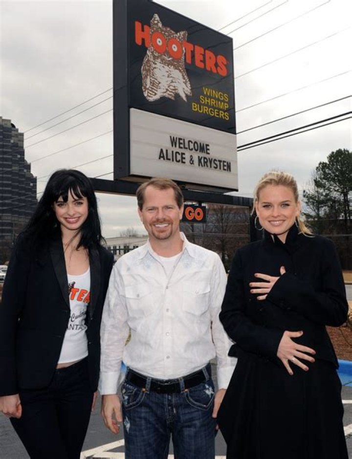 Coby Brooks Net Worth - Wiki, Age, Weight and Height, Relationships, Family, and More