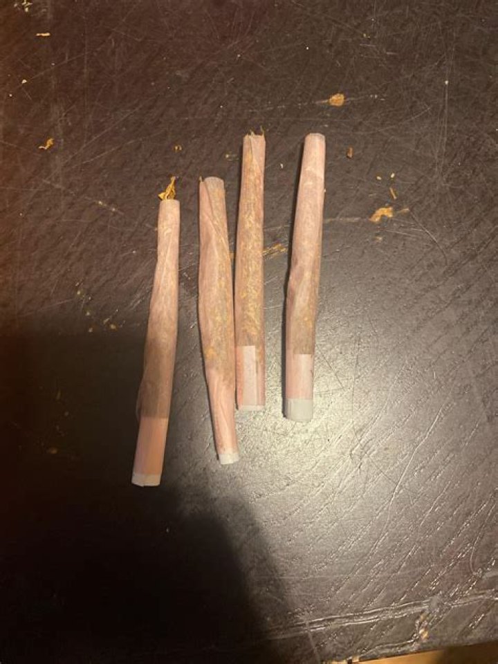 Joss Stone says she protects her heart by smoking hand-rolled cigs