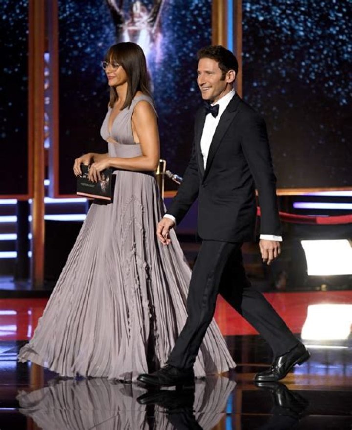 Mark Feuerstein Net Worth - Wiki, Age, Weight and Height, Relationships, Family, and More