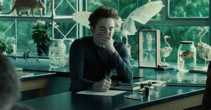 Robert Pattinson smells