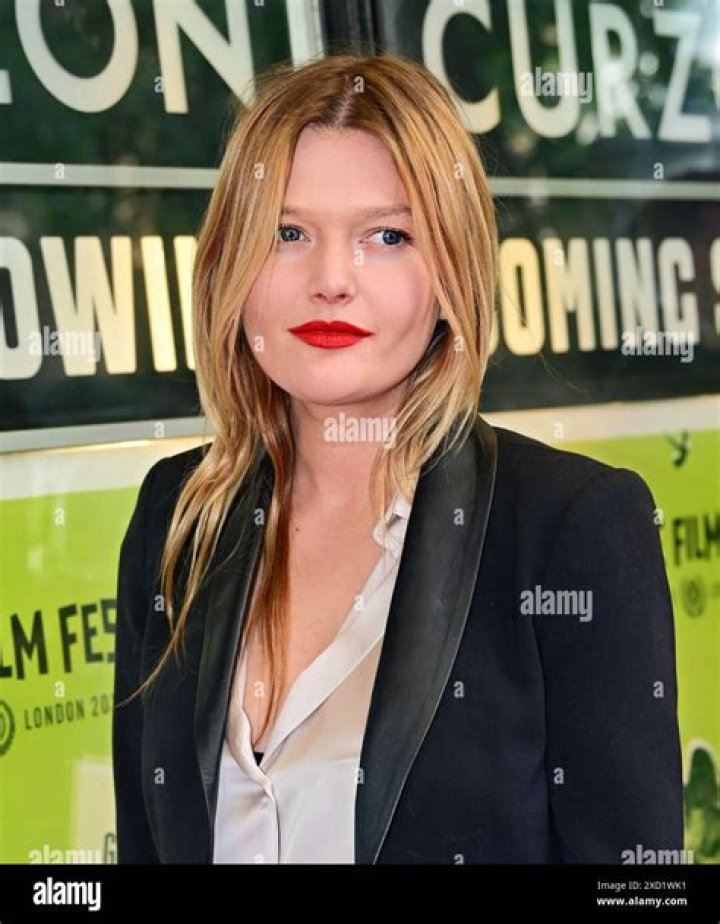 Sophie Kennedy Clark Net Worth - Wiki, Age, Weight and Height, Relationships, Family, and More