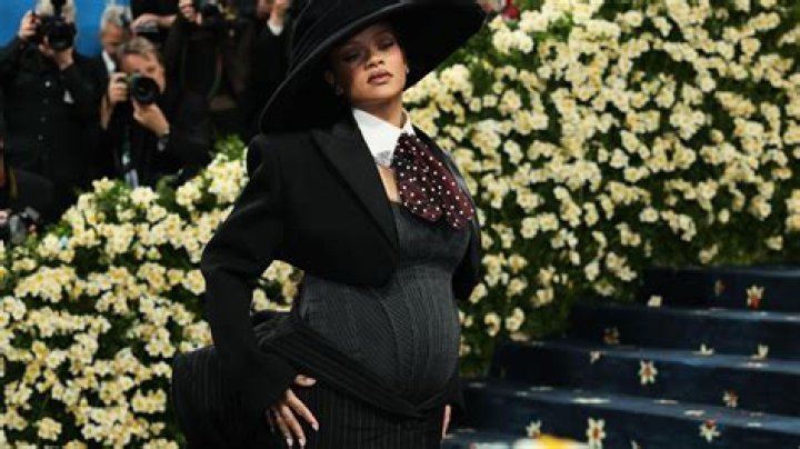 Us Weekly: Rihanna & Ryan Phillippe have been boning all along